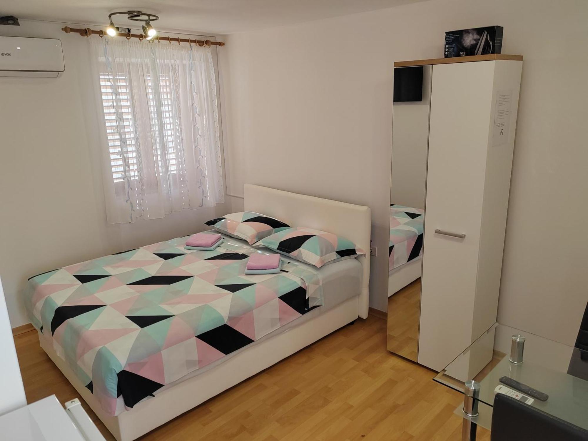 Rooms Neda Izola Bilik gambar