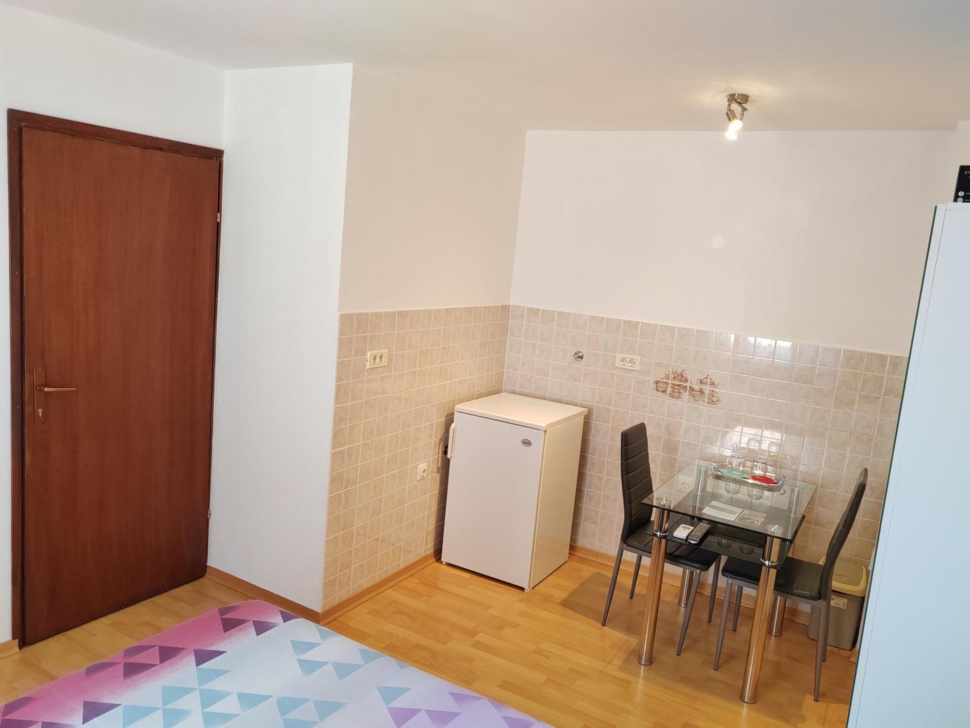 Rooms Neda Izola Bilik gambar
