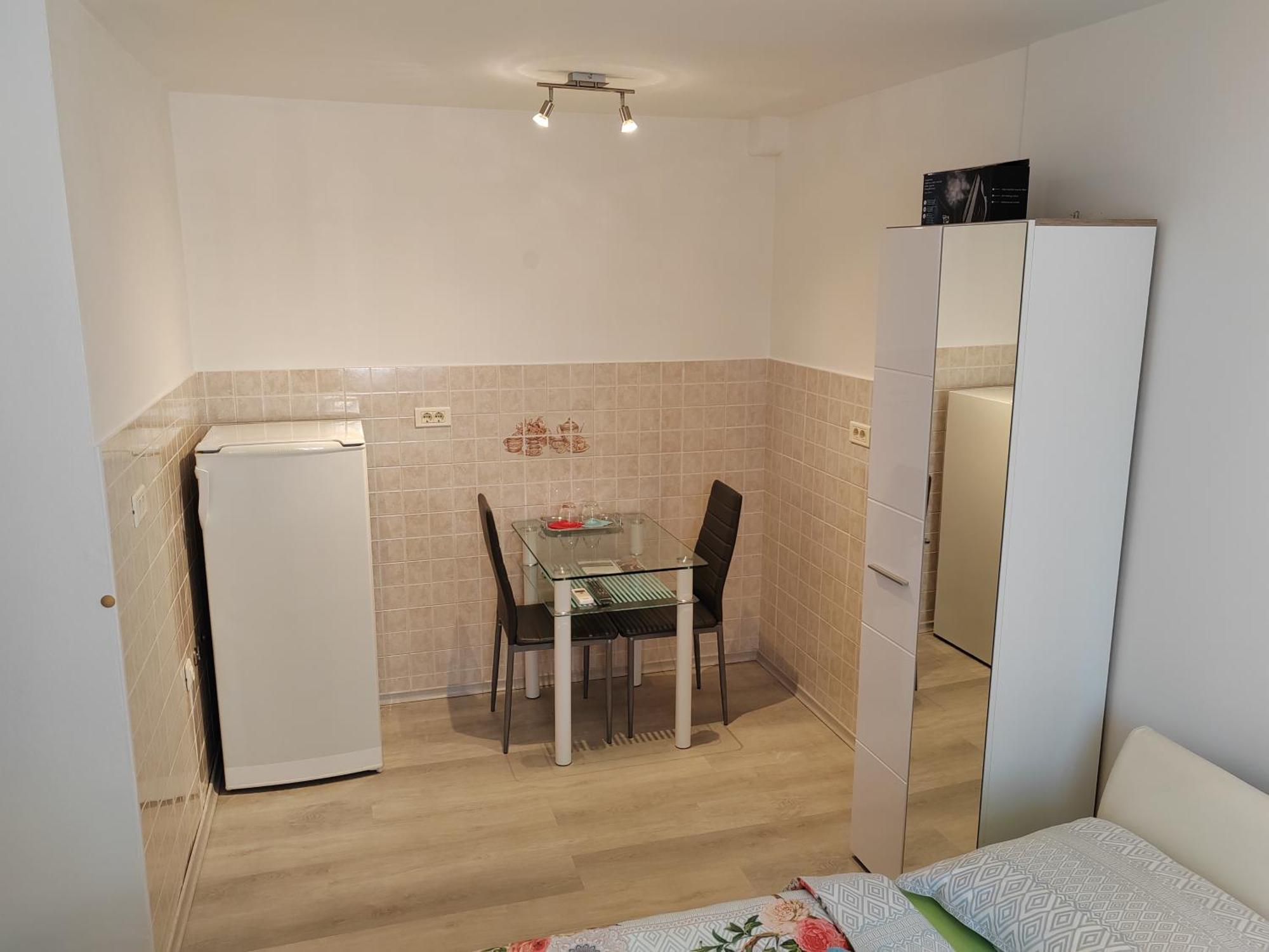 Rooms Neda Izola Bilik gambar